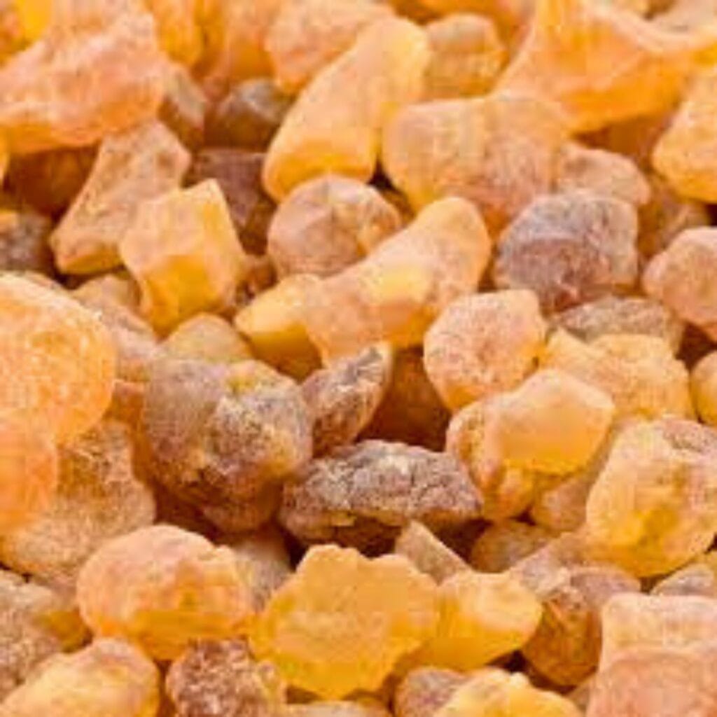 luxury-woods-and-resins-frankincense-in-high-end-perfumes