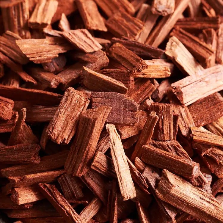 sandalwood-luxury-woods-in-high-end-perfumes